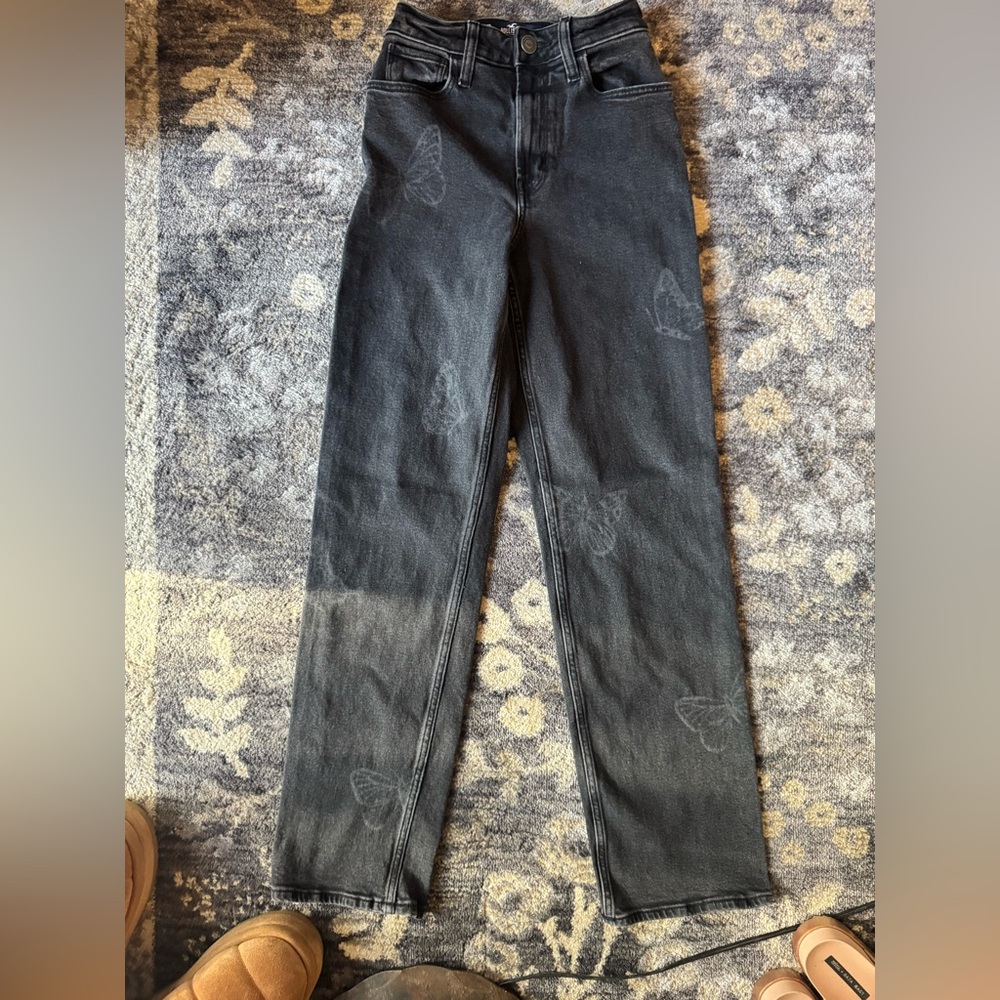 Hollister High-Waisted Black Jeans with Butterfly Print - Picture 1 of 12